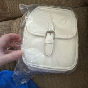Elegant White Women's Crossbody Purse- NWT!